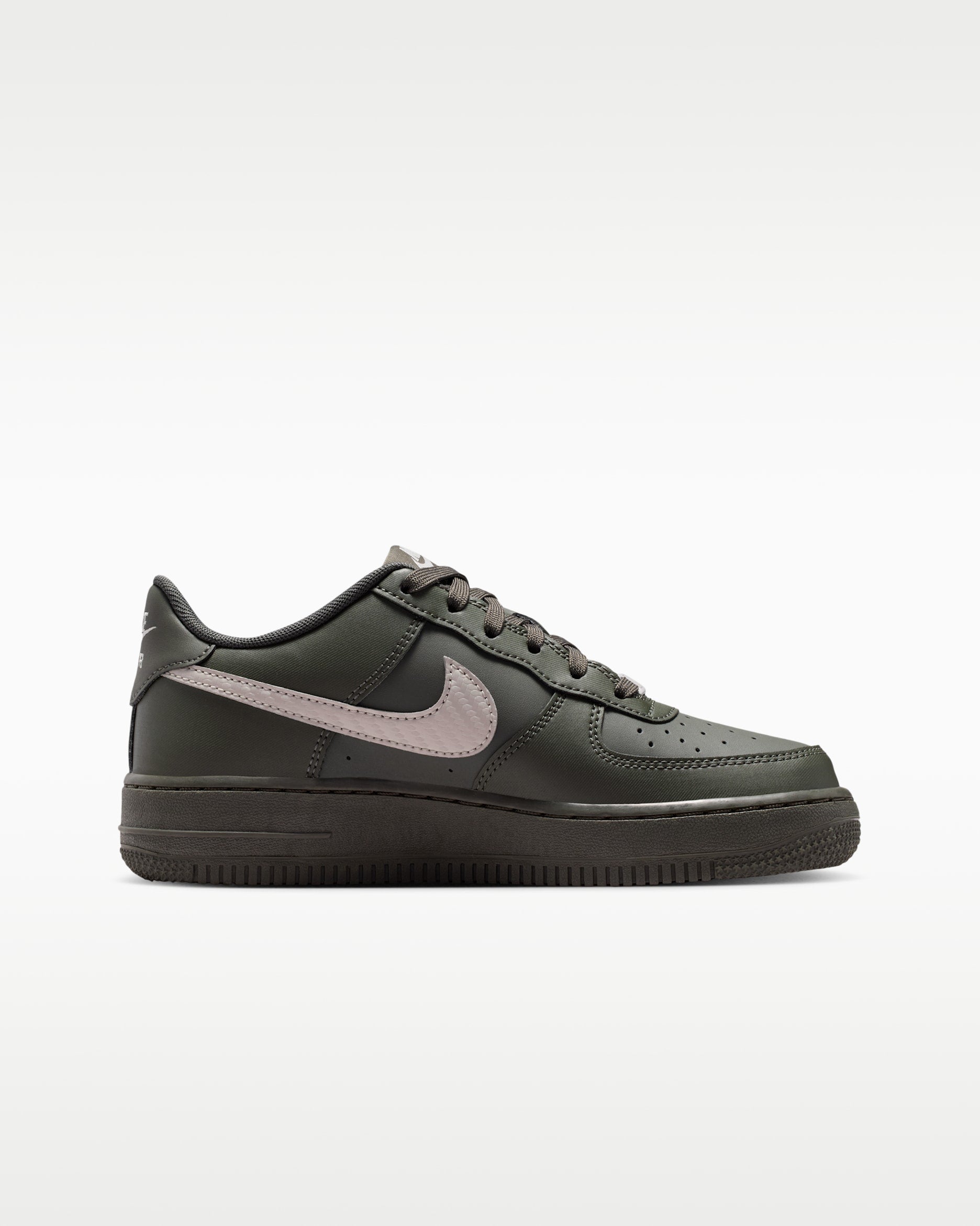 Nike Air Force 1 Tech Essential