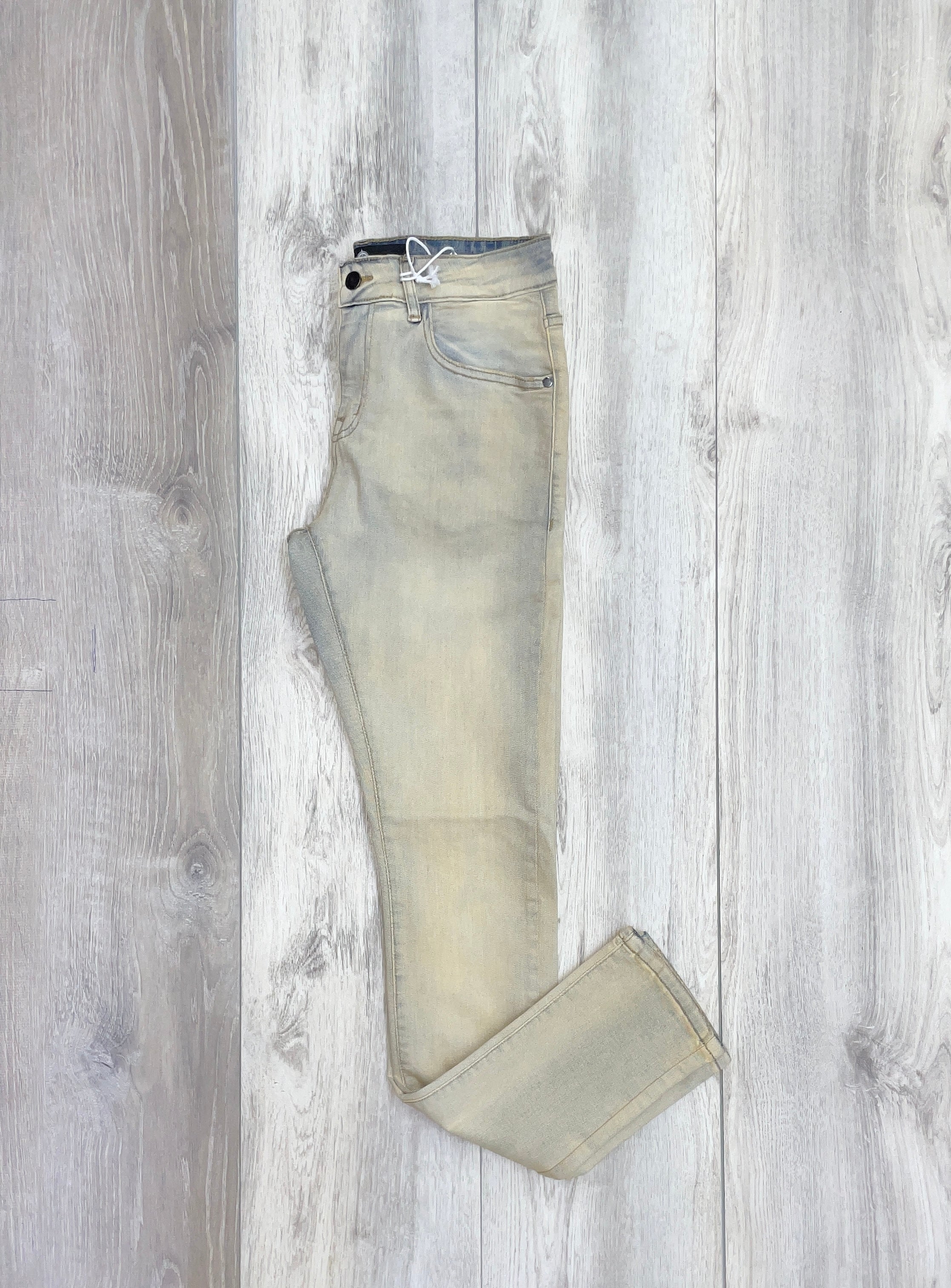 LIGHT WASH SLIM FIT DENIM JEANS