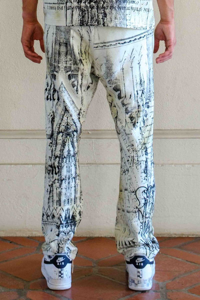 CREAM SCRIPT PRINT JOGGER PANTS