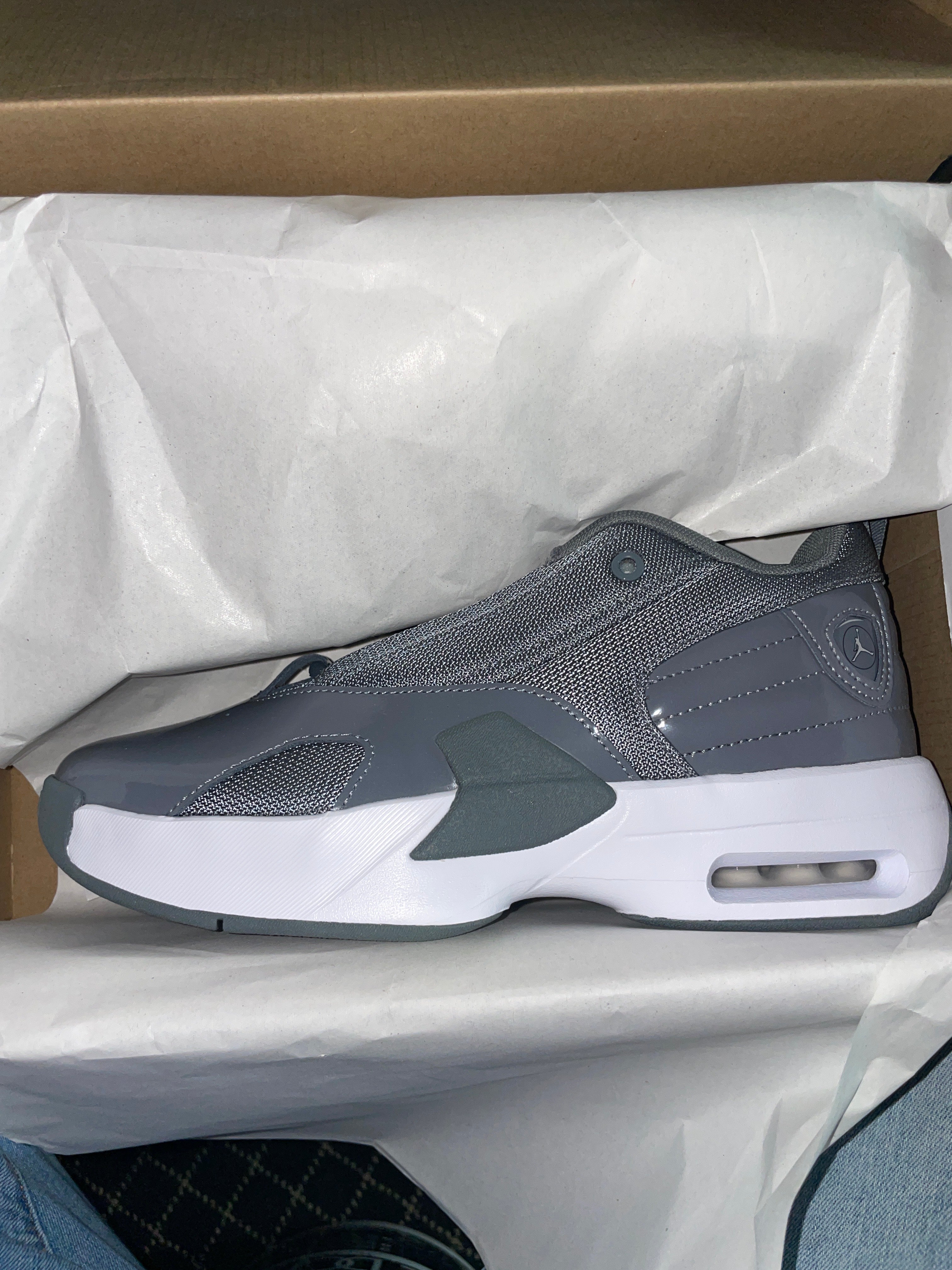 JORDAN MAX AURA 6