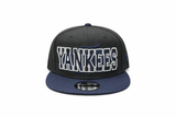 BLACK NAVY EMBROIDERED TEXT SNAPBACK