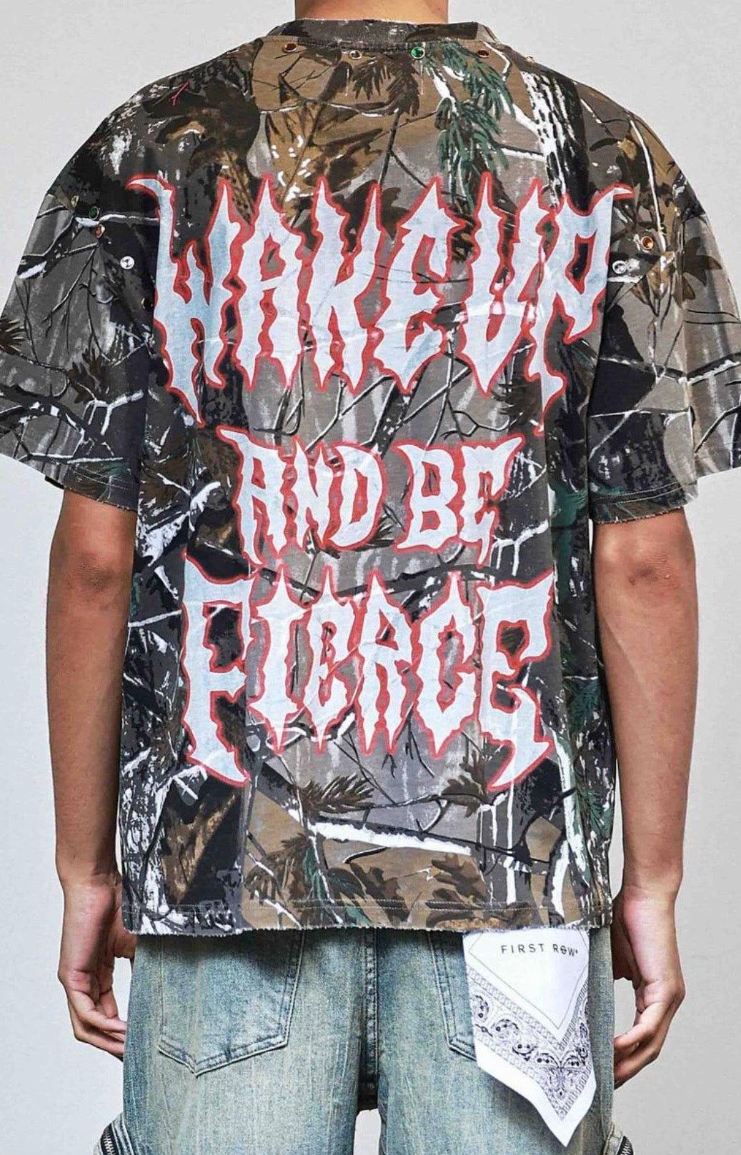 CAMO GRAPHIC SCORPION T-SHIRT