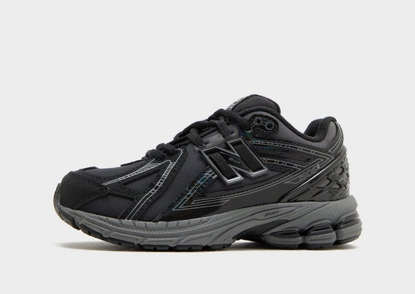 New balance black shoes