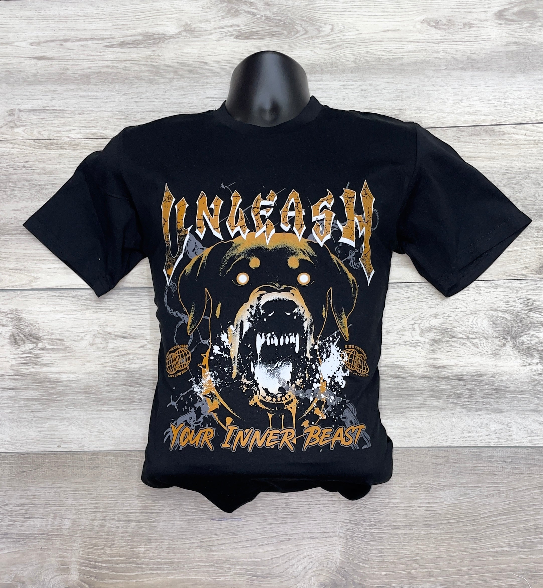 BLACK GRAPHIC T-SHIRT