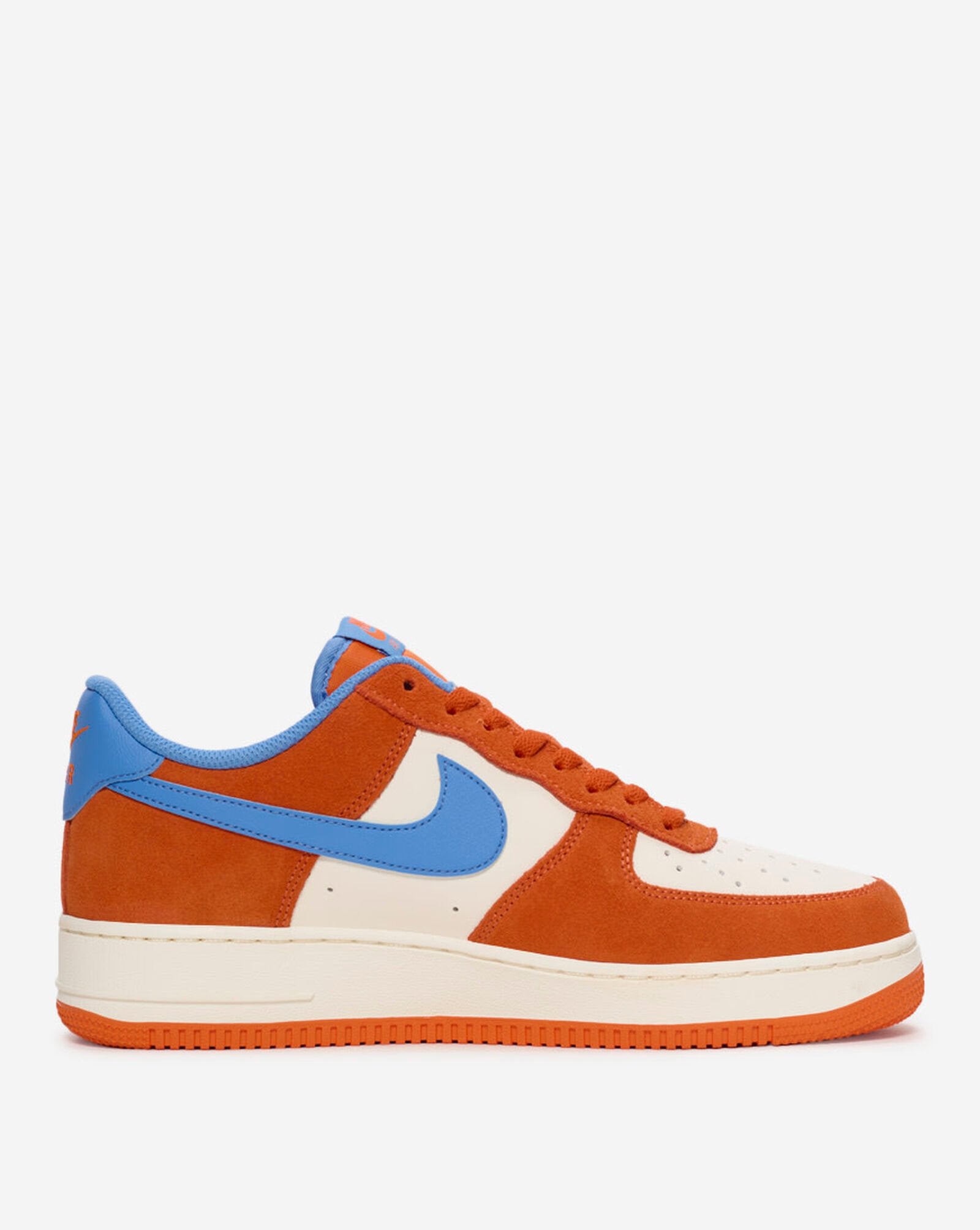 NIKE AIR FORCE 1 LV8