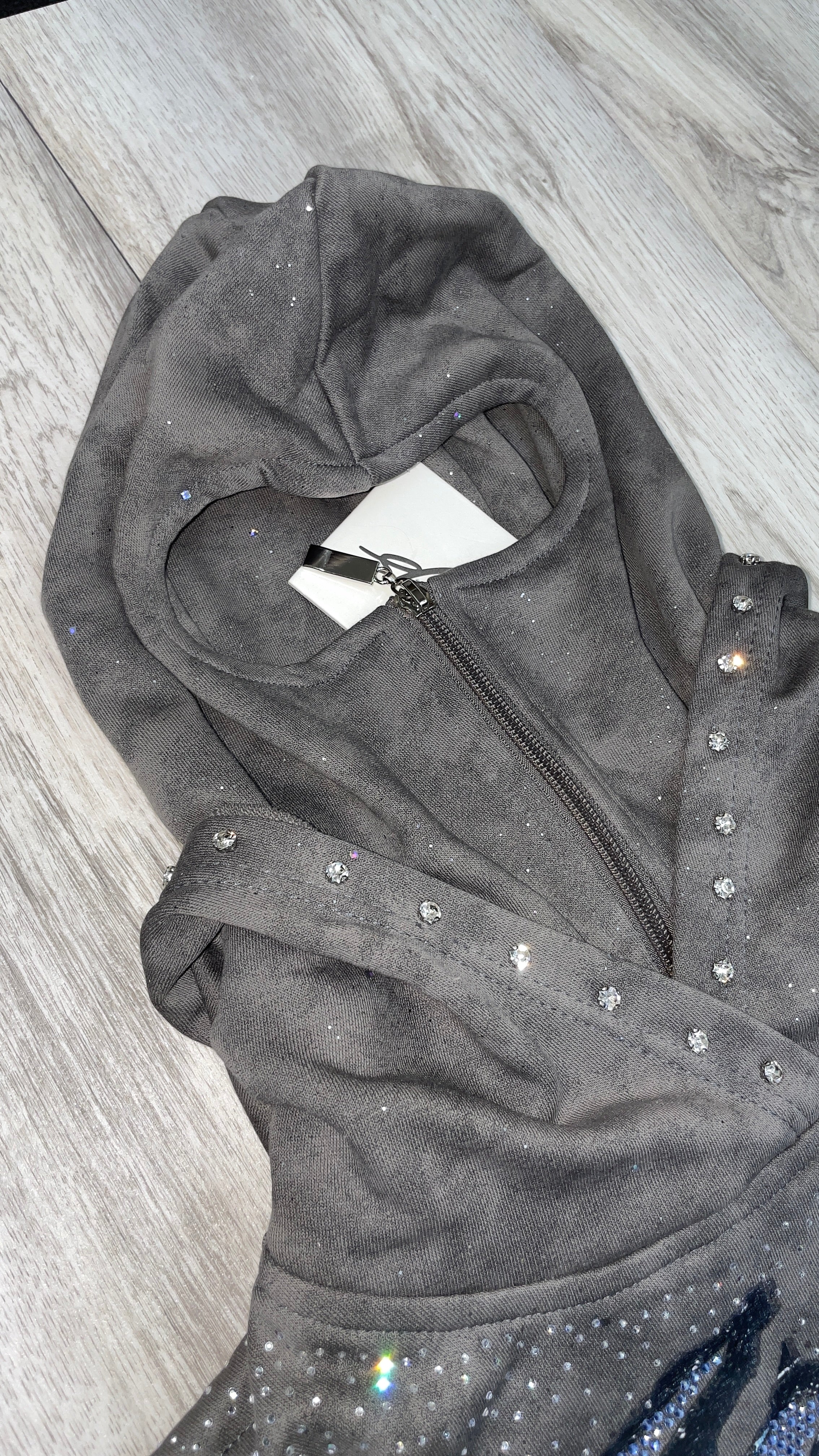 BKYS RHINESTONE GRAPHIC CROPPED HOODIE