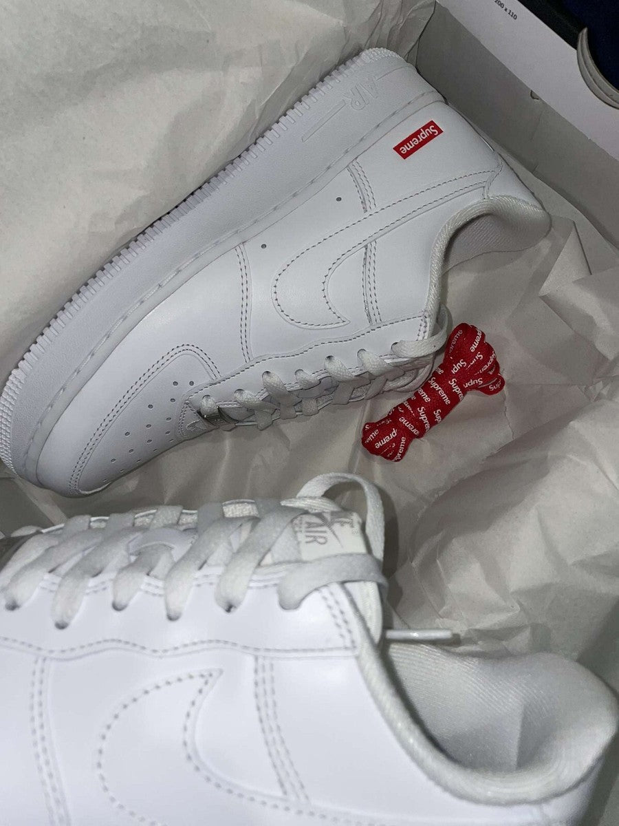 NIKE AIR FORCE 1 SUPREME