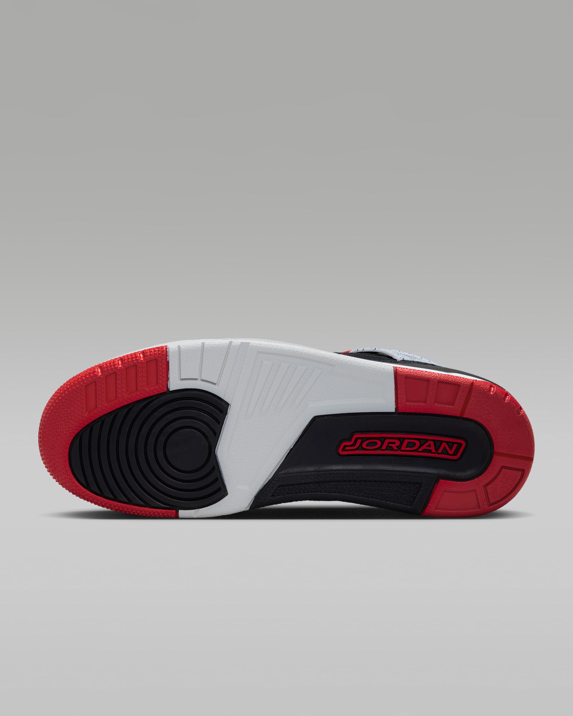 Jordan Spizike Low
