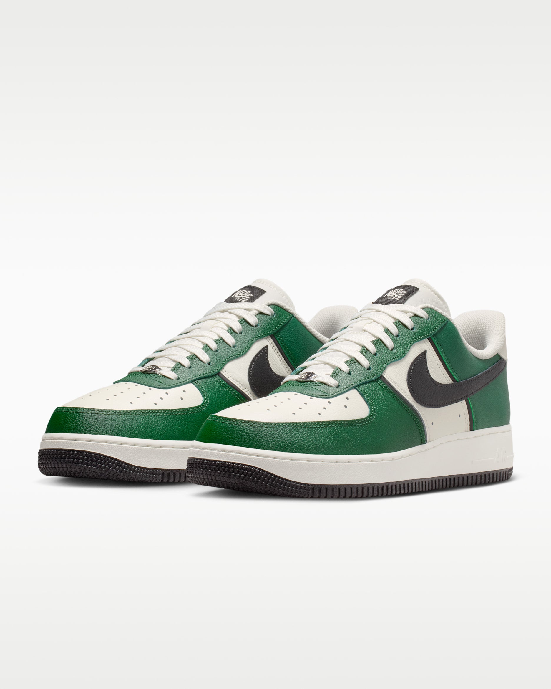 Nike Air Force 1 '07 LV8